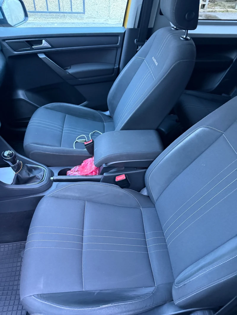 VW Caddy Alltrack 4x4 2.0tdi, снимка 14 - Автомобили и джипове - 53296436