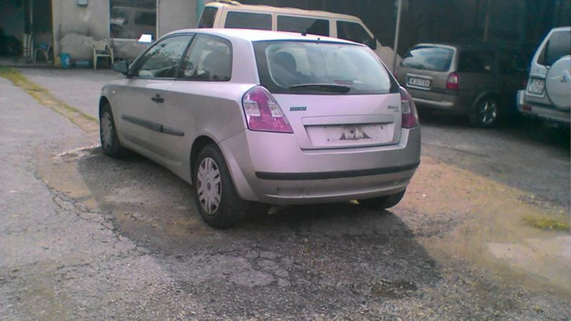 Fiat Stilo 1.9JTD, снимка 3 - Автомобили и джипове - 24302811