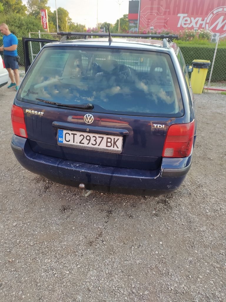 VW Passat 1.9 тди , снимка 4 - Автомобили и джипове - 42250739