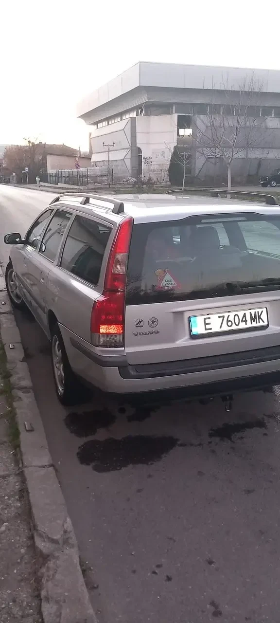 Volvo V70 Фабричен метан , снимка 3 - Автомобили и джипове - 48858017