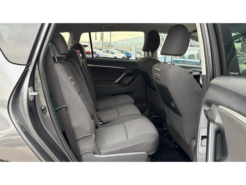 Toyota Verso 1.8P CVT EDITION-S, снимка 9 - Автомобили и джипове - 53728788