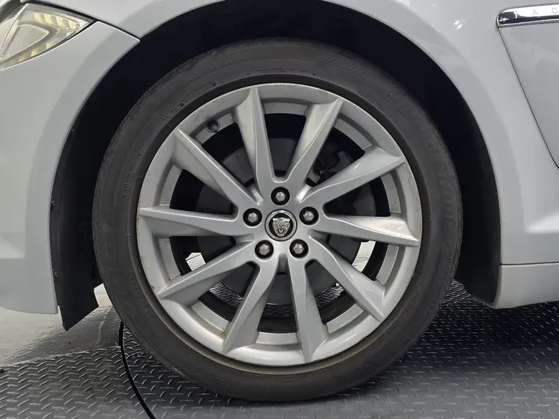 Jaguar Xf 2.2D Luxury X250, снимка 5 - Автомобили и джипове - 55749304
