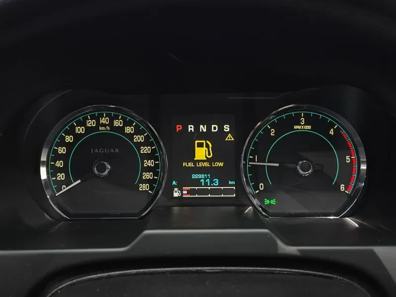 Jaguar Xf 2.2D Luxury X250, снимка 8 - Автомобили и джипове - 55749304