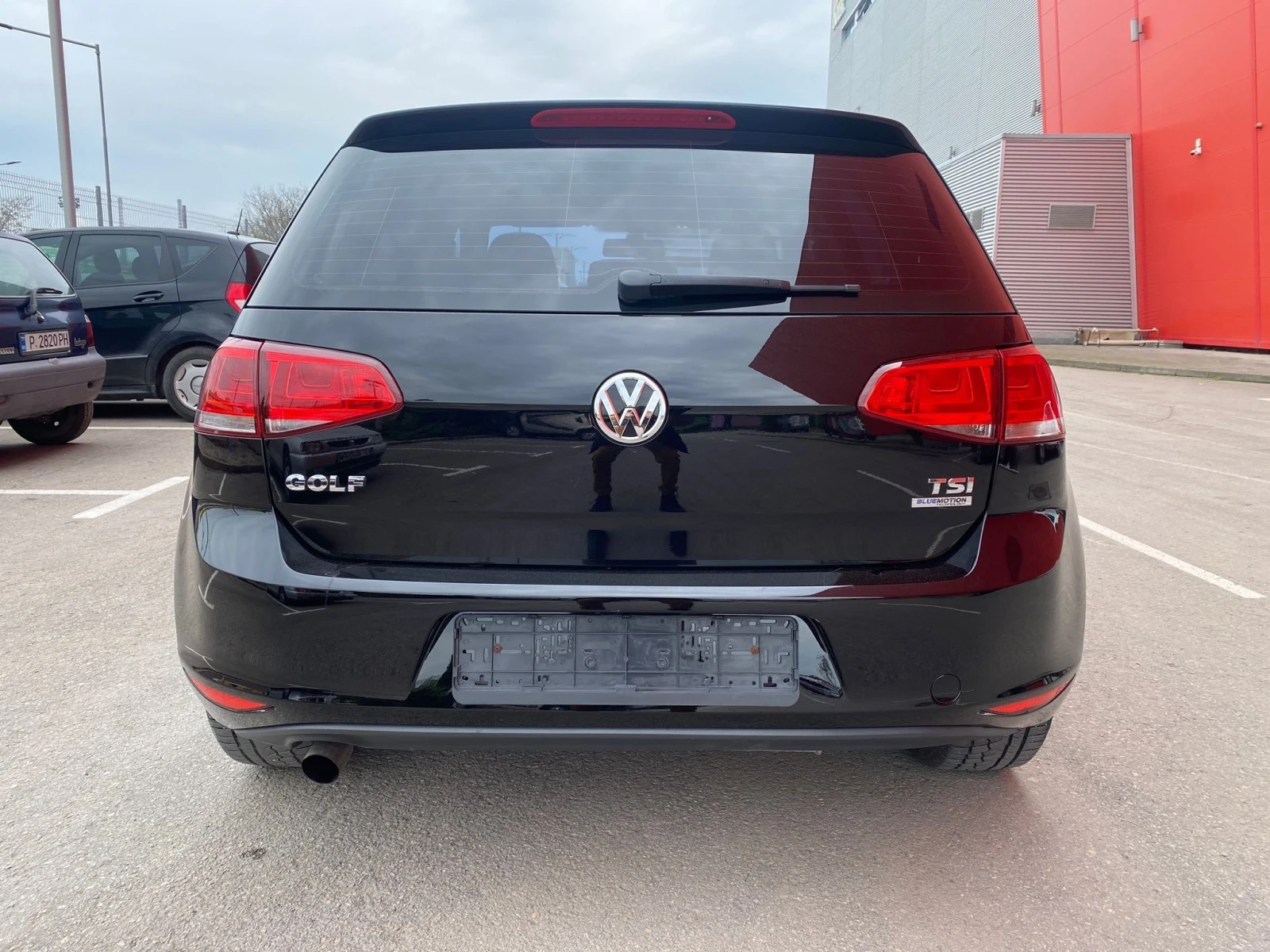 VW Golf 1.2 TSI 105 к.с. КАТО НОВ - изображение 6