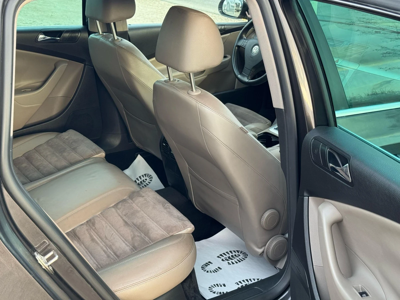 VW Passat 2.0TDI 140к.с ЛИЗИНГ. АВТОМАТ | Mobile.bg — изображение 12