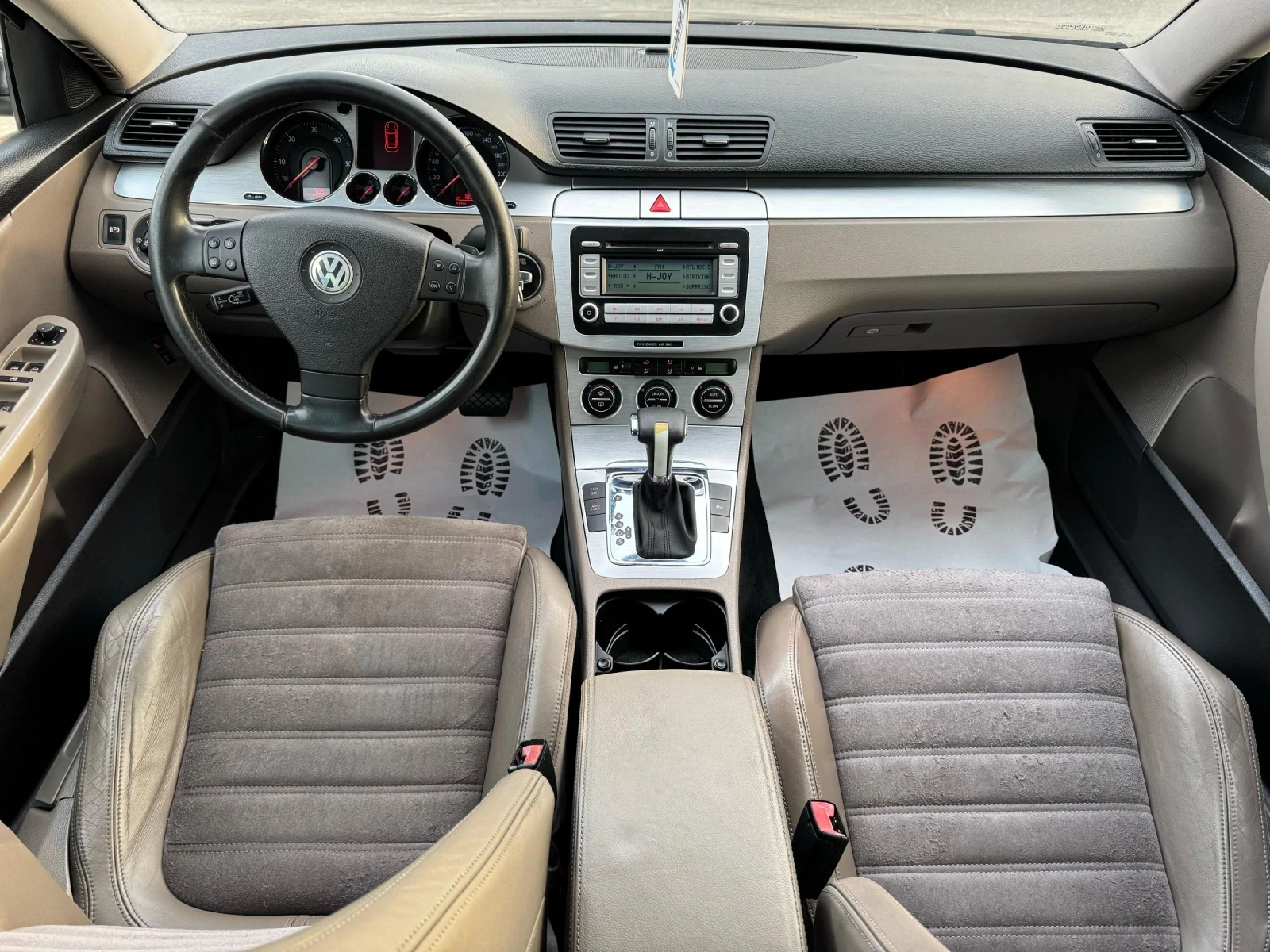 VW Passat 2.0TDI 140к.с ЛИЗИНГ. АВТОМАТ | Mobile.bg — изображение 14