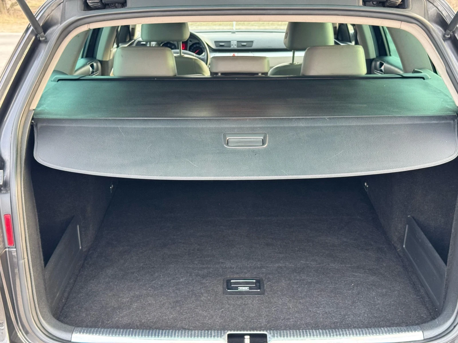 VW Passat 2.0TDI 140к.с ЛИЗИНГ. АВТОМАТ | Mobile.bg — изображение 11