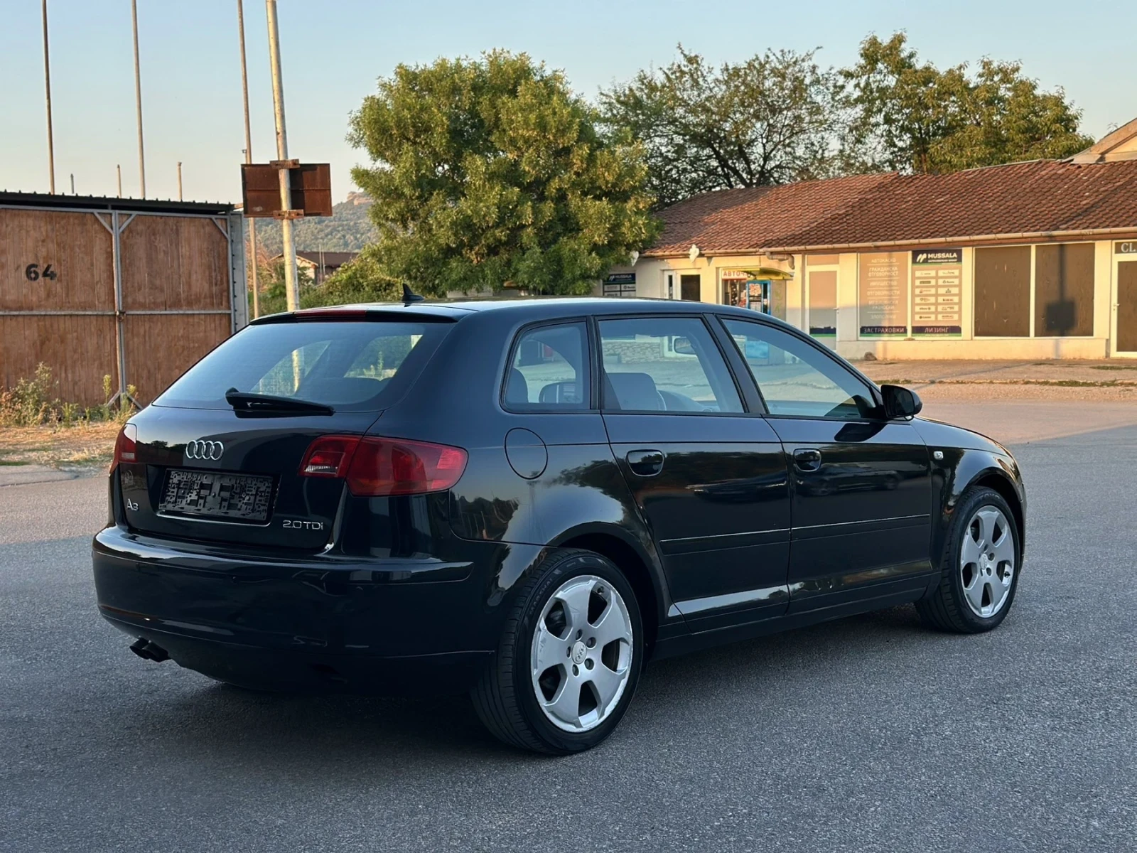 Audi A3 SportBack 2, 0tdi Automat  - изображение 4
