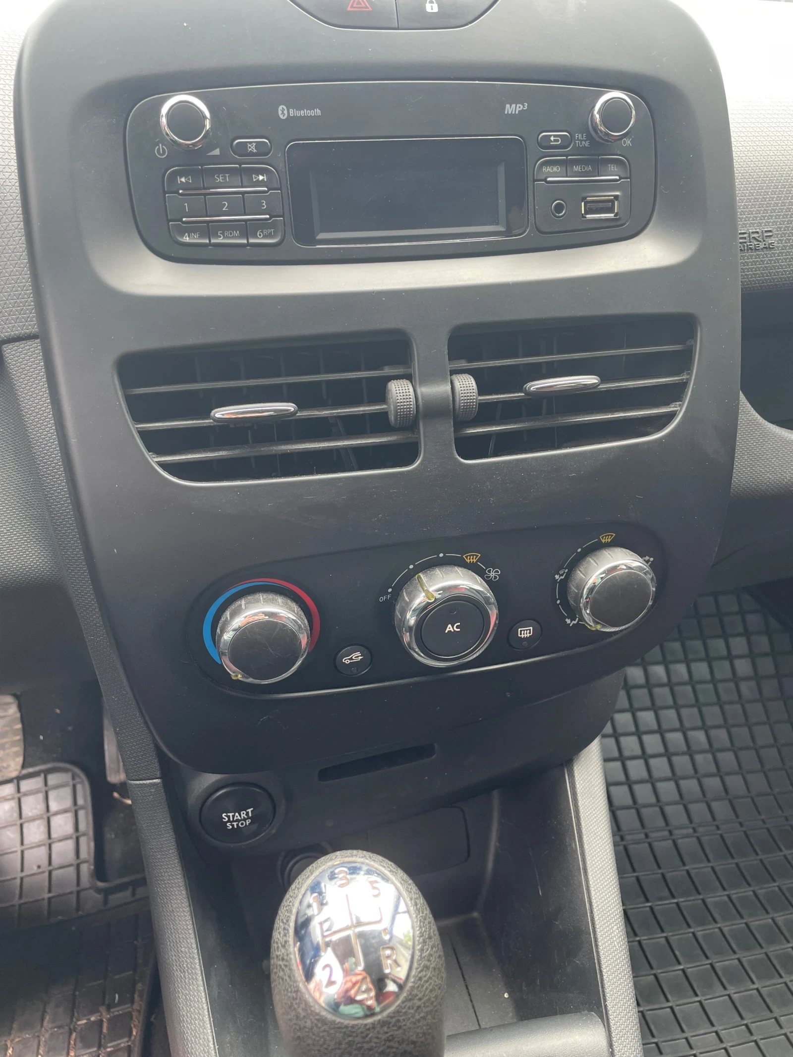 Renault Clio  - изображение 4