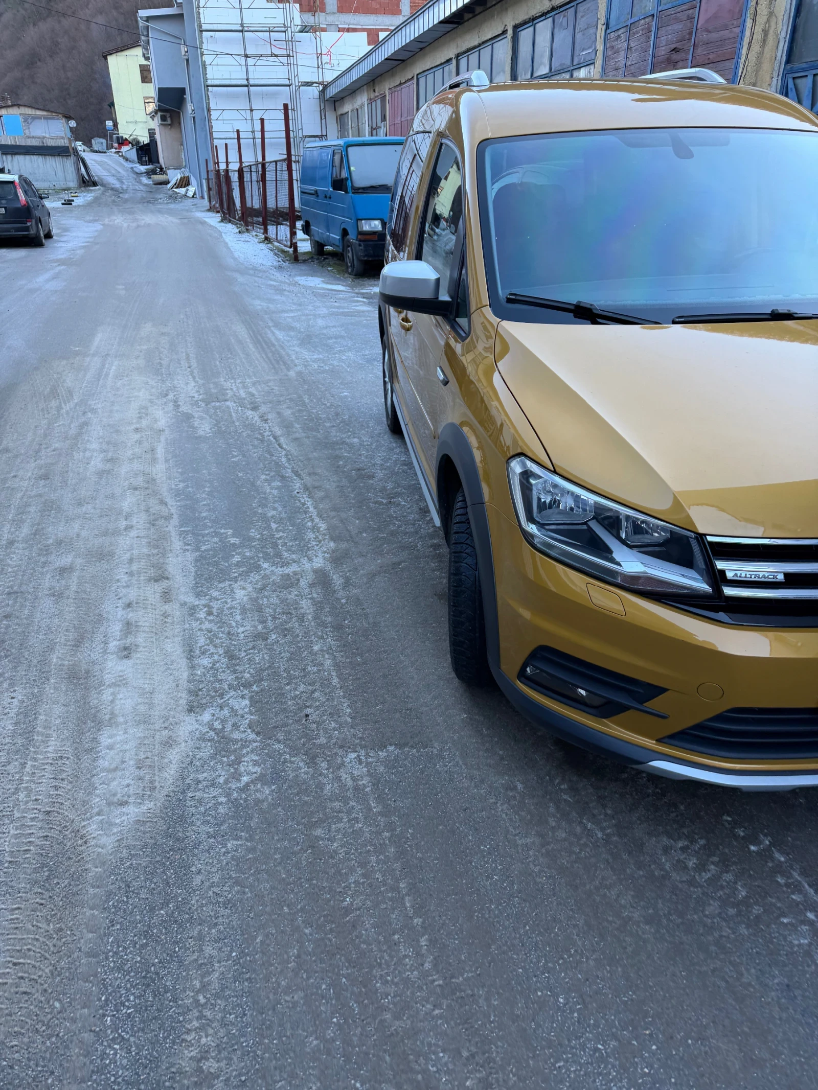 VW Caddy Alltrack 4x4 2.0tdi - изображение 4