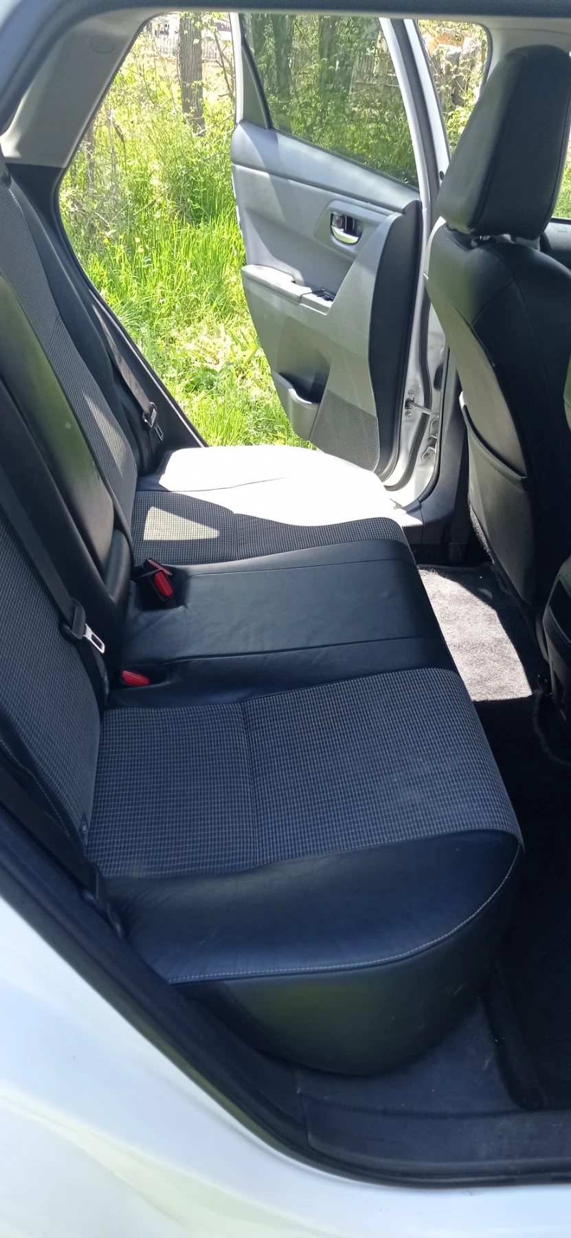 Toyota Auris, снимка 5 - Автомобили и джипове - 53726121