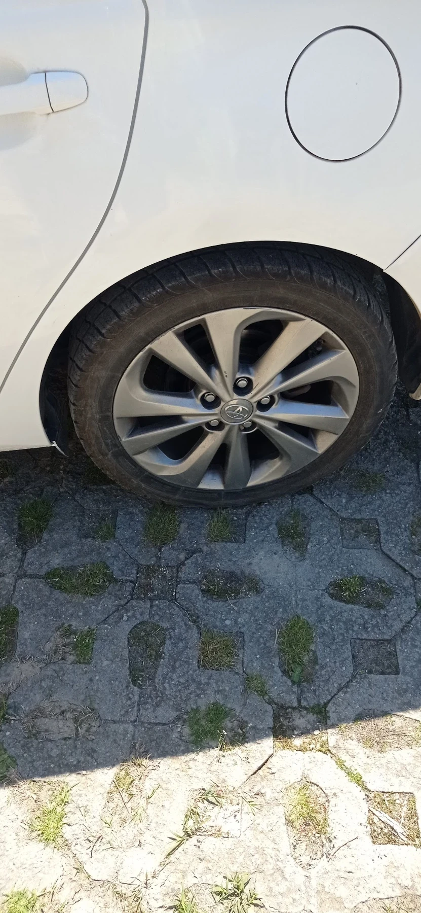 Toyota Auris, снимка 16 - Автомобили и джипове - 53726121