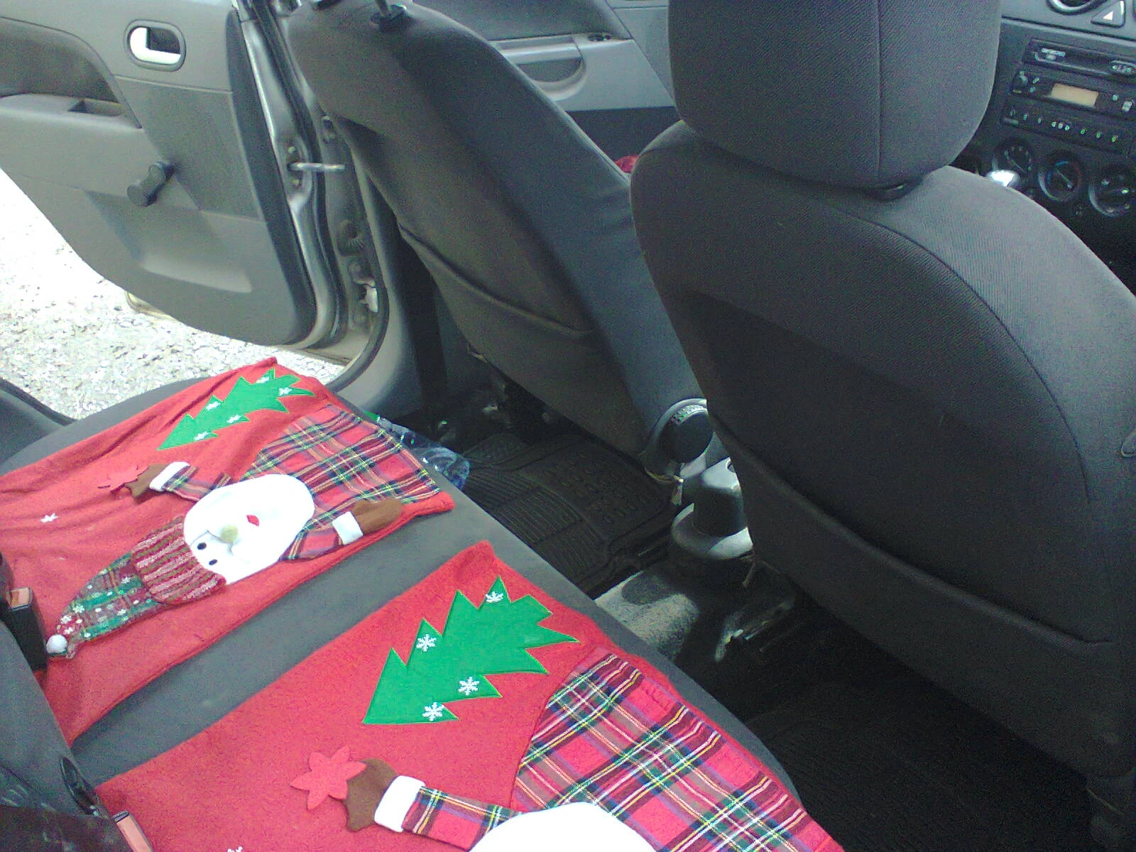 Ford Fiesta Газ/Бензин 1.4-80 коня* Климатик* , снимка 15 - Автомобили и джипове - 53754296