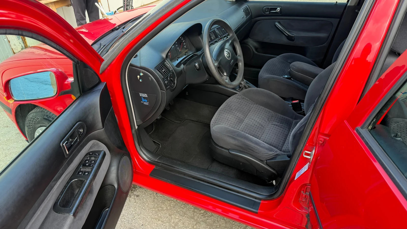 VW Golf 1.9 TDI 90hp, снимка 11 - Автомобили и джипове - 53990054