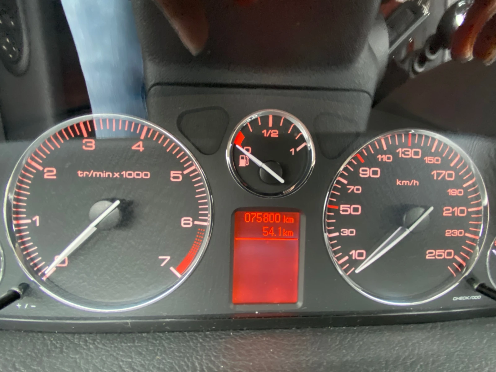 Peugeot 407 2.2 | Mobile.bg � ����������� 11