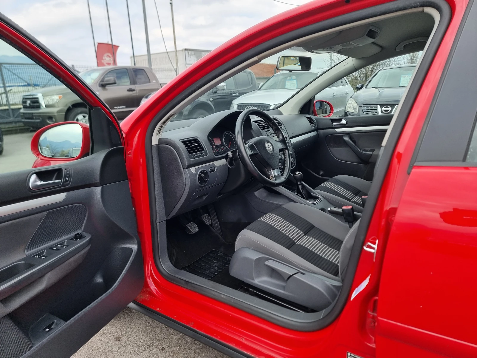 VW Golf 1.4I | Mobile.bg � ����������� 10