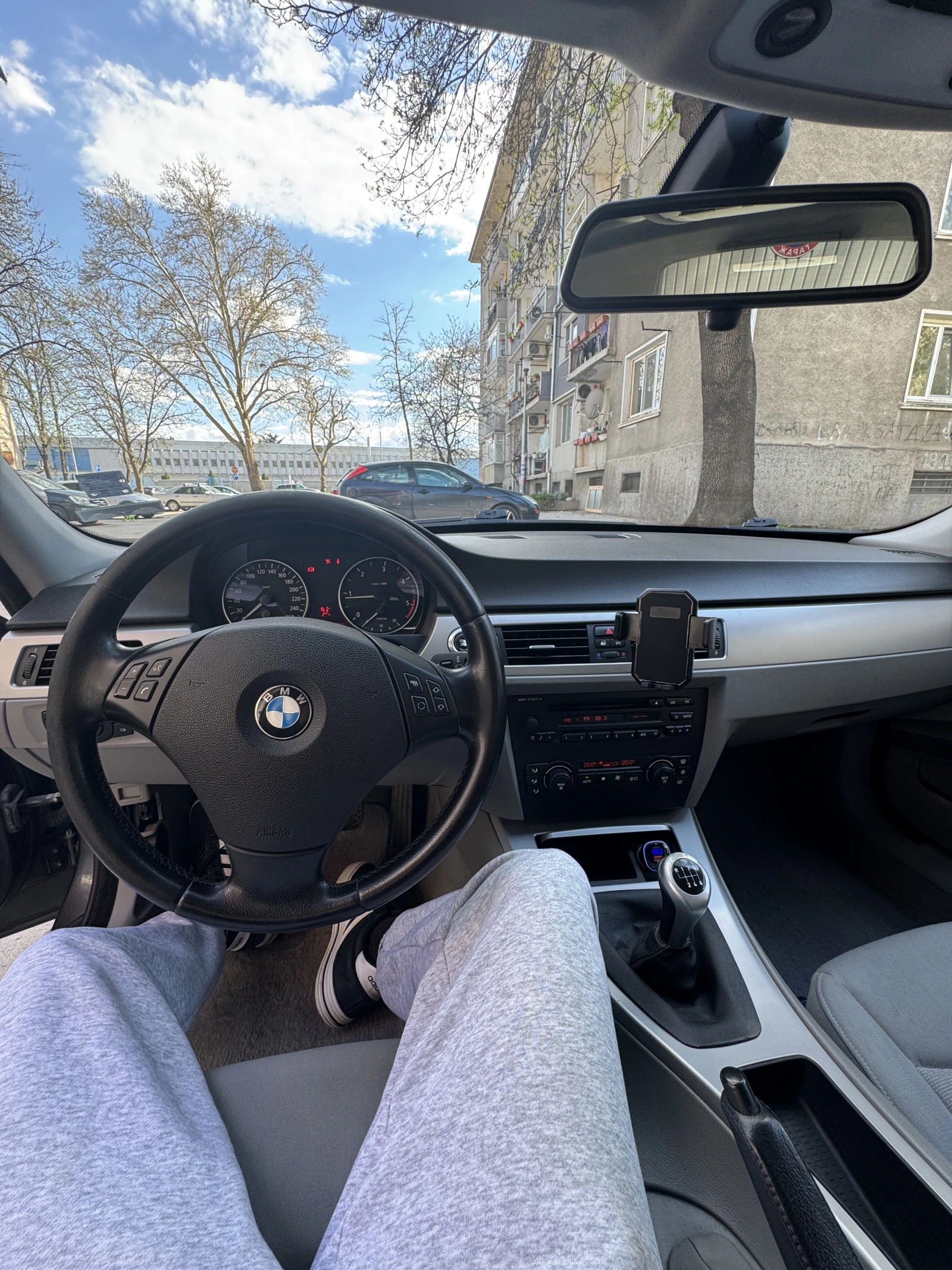 BMW 320, снимка 6 - Автомобили и джипове - 54106117