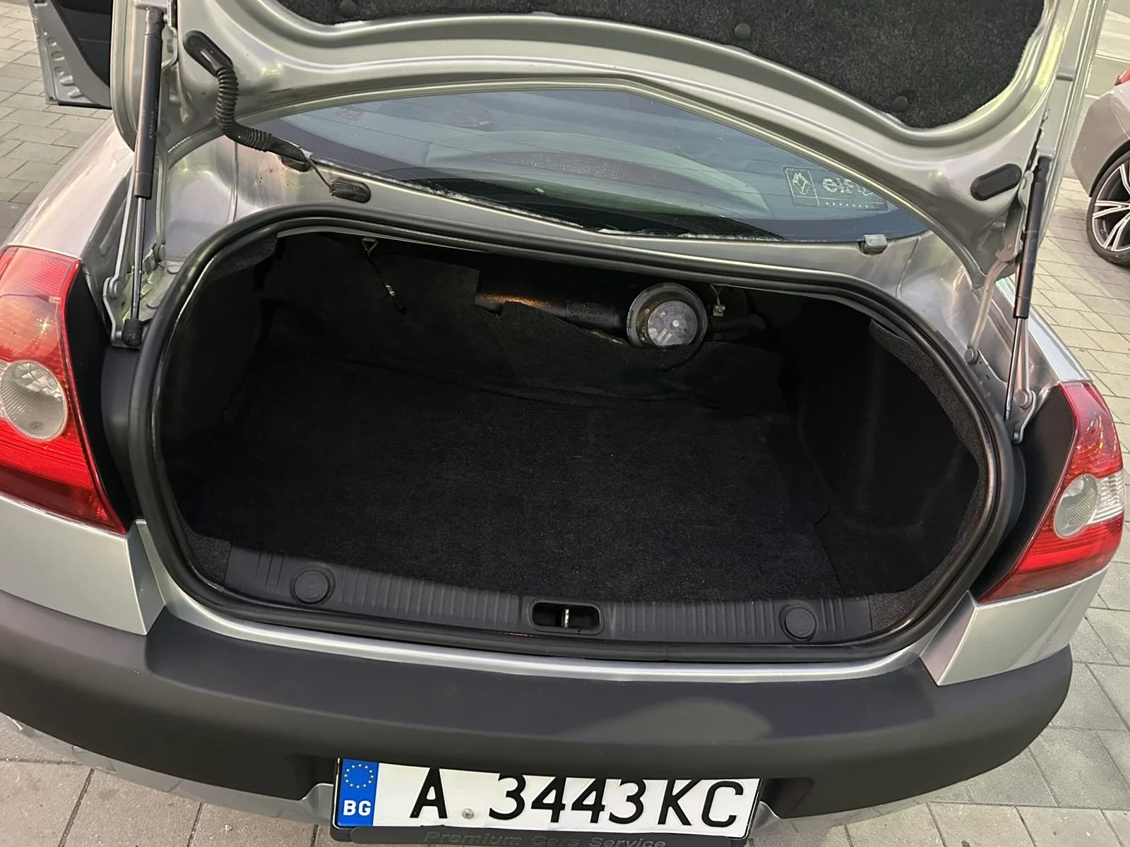Renault Megane, снимка 8 - Автомобили и джипове - 54491514