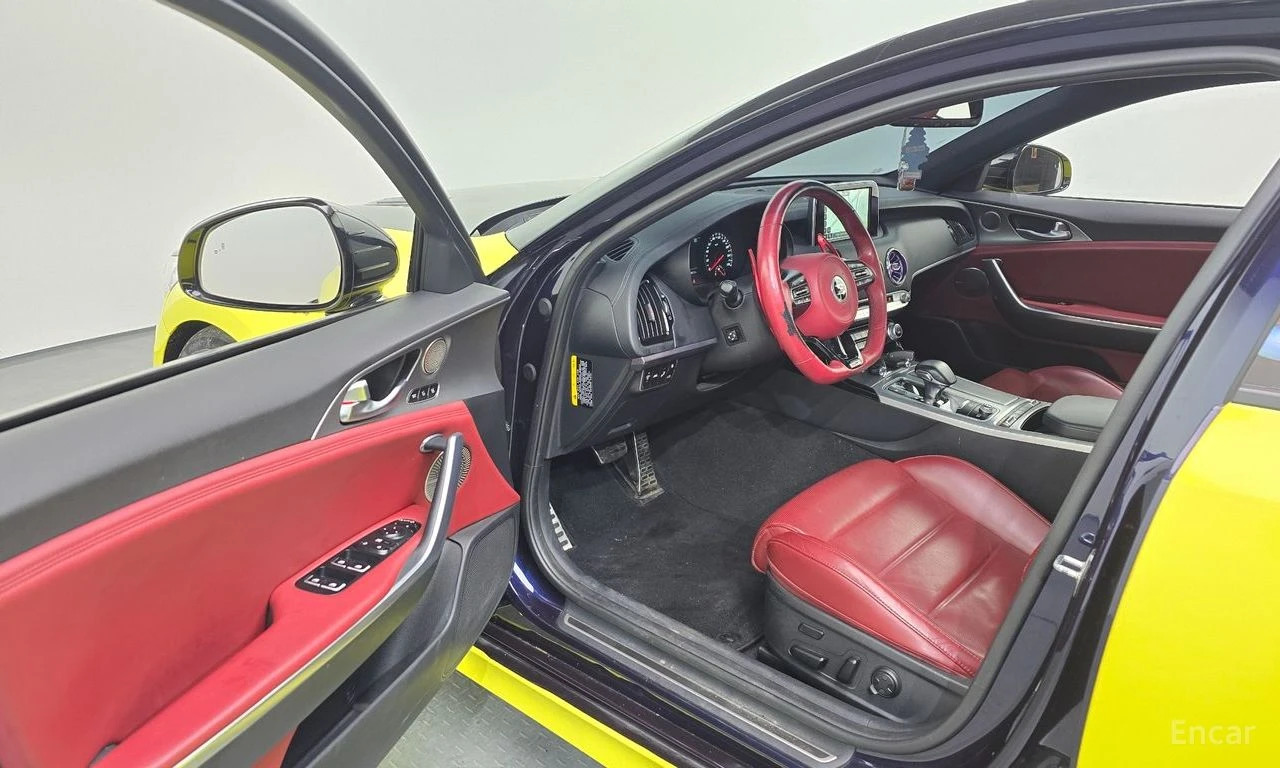 Kia Stinger 3.3 GT TURBO* 4x4* КОЖА* ПОДГРЕВ* ОБДУХВАНЕ* HUD, снимка 10 - Автомобили и джипове - 54635573