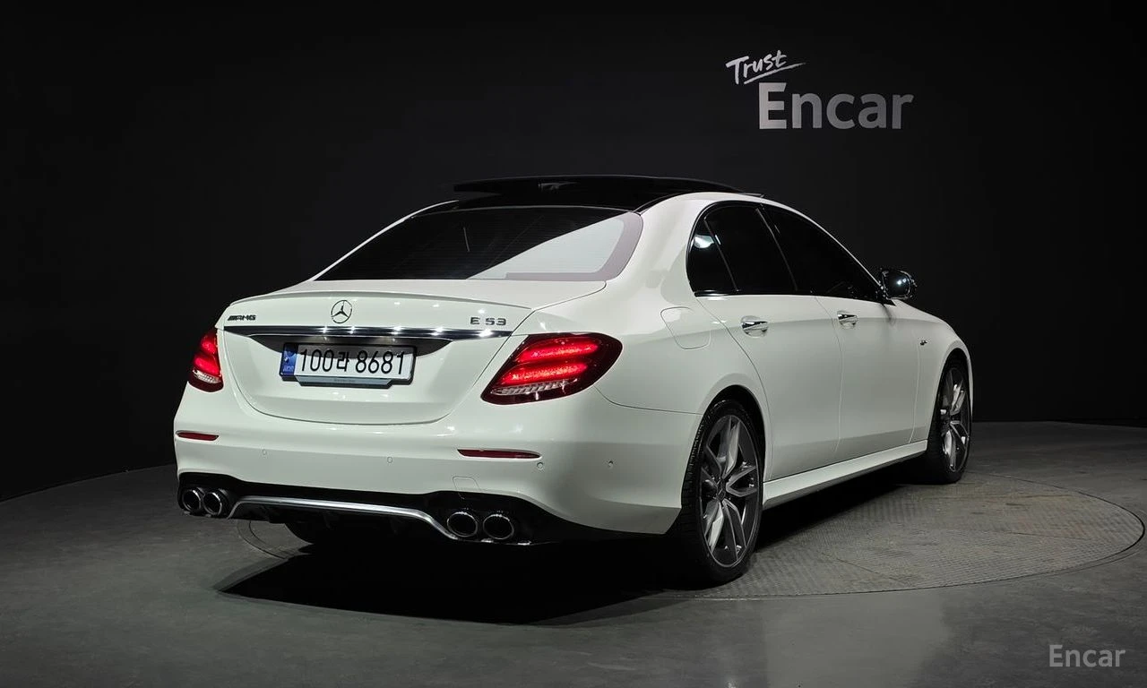 Mercedes-Benz E 53 AMG 4MATIC+ BURMESTER* ОБДУХВАНЕ* LANE ASS* ПАНО* 360, снимка 2 - Автомобили и джипове - 54729699