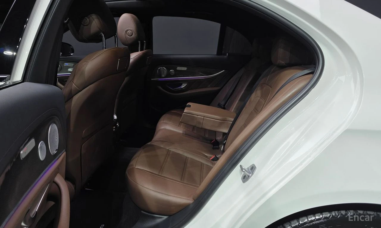 Mercedes-Benz E 53 AMG 4MATIC+ BURMESTER* ОБДУХВАНЕ* LANE ASS* ПАНО* 360, снимка 12 - Автомобили и джипове - 54729699