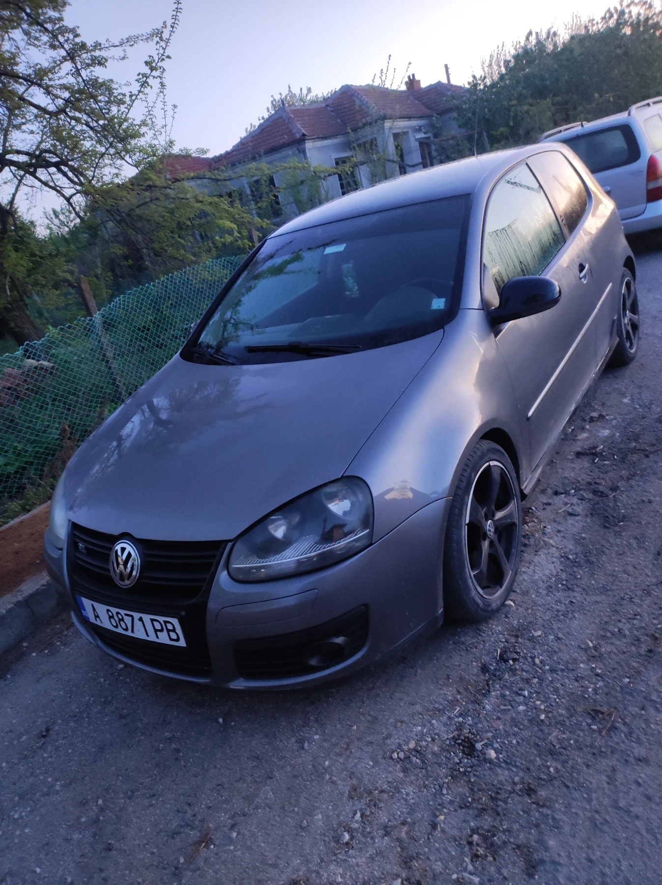 VW Golf 5, снимка 2 - Автомобили и джипове - 54757470