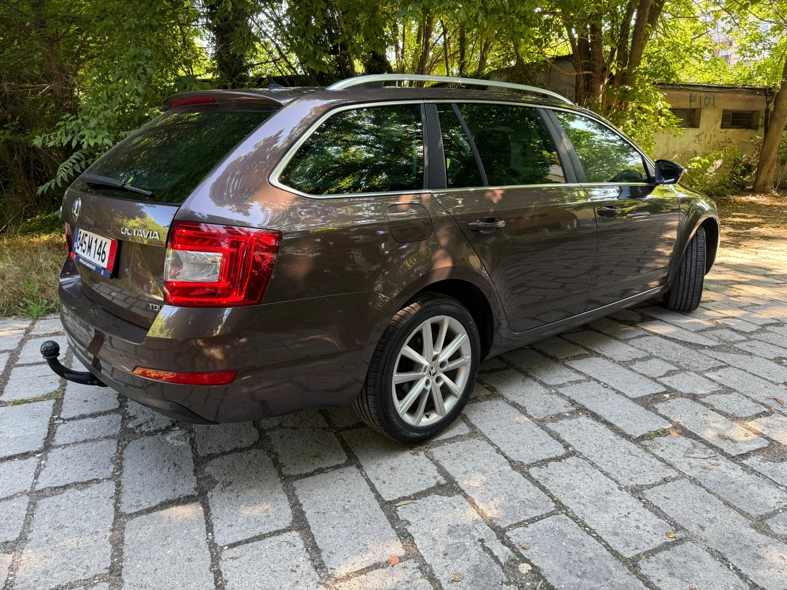 Skoda Octavia 1.6 TDI/Led/Navi/Keyless, снимка 6 - Автомобили и джипове - 54821970