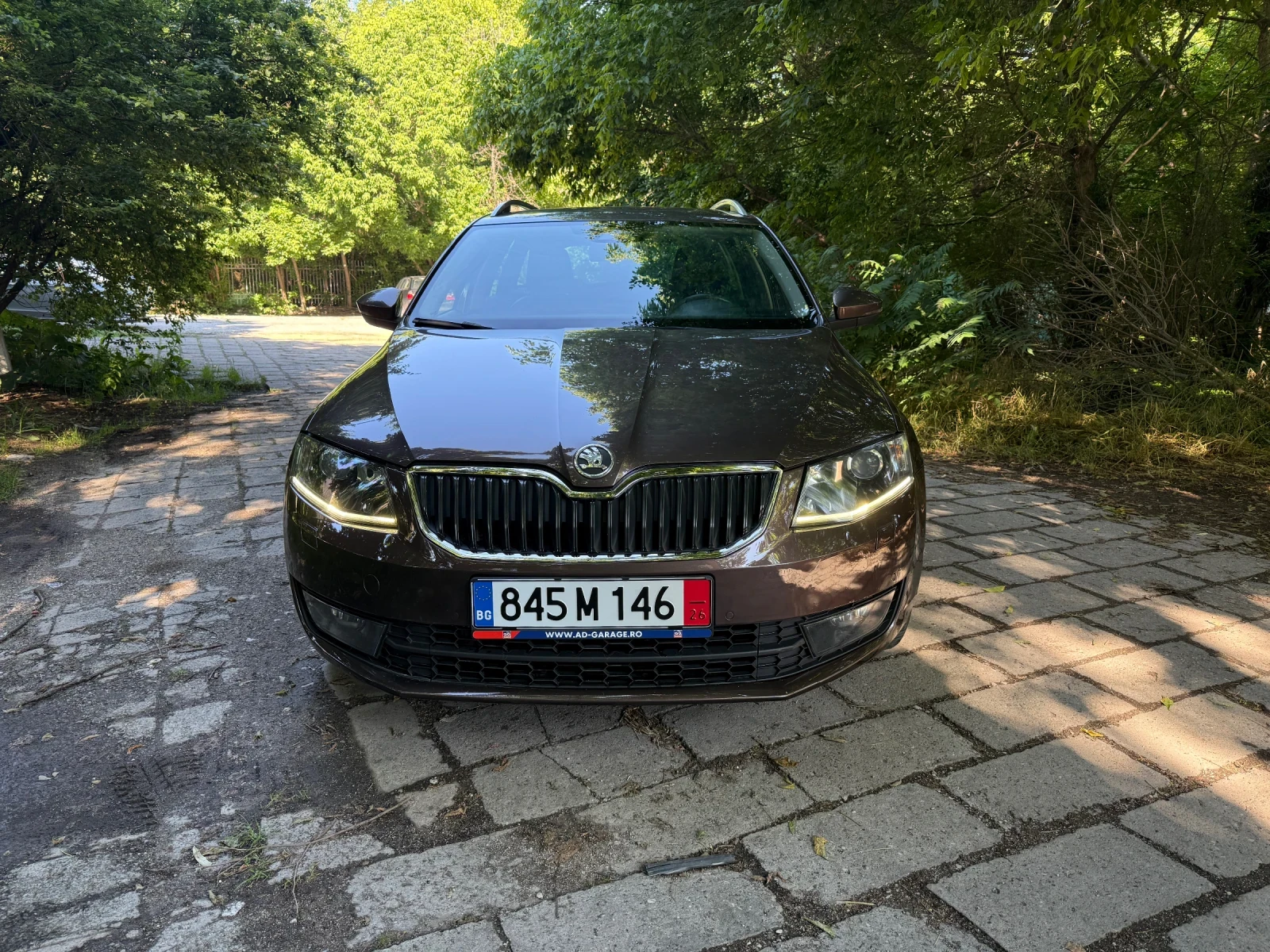 Skoda Octavia 1.6 TDI/Led/Navi/Keyless, снимка 2 - Автомобили и джипове - 54821970