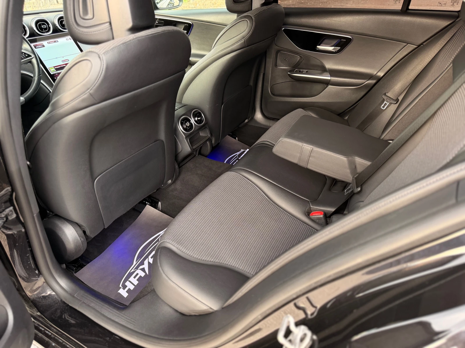 Mercedes-Benz C 220 d= 63 AMG= 9G-TRONIC= DISTRONIC= KEY FREE= CAMERA=, снимка 14 - Автомобили и джипове - 54825400
