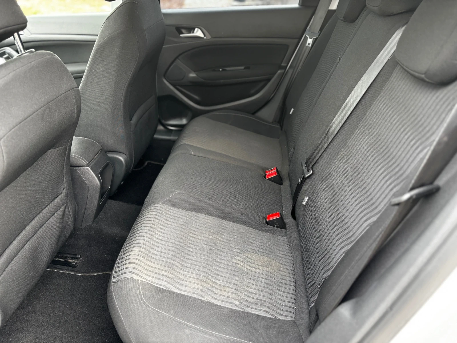 Peugeot 308 1.2, снимка 12 - Автомобили и джипове - 55231831