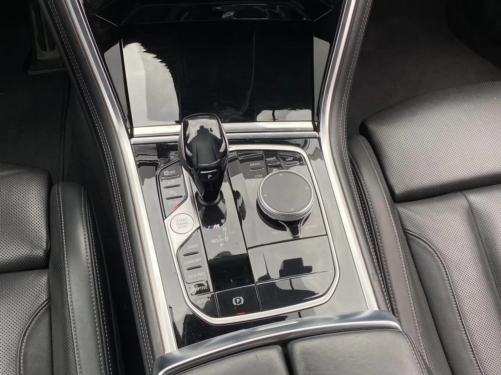 BMW 535 xDRIVE/530HP/COUPE/HI-FI/CAM/HUD/MEMO/, снимка 11 - Автомобили и джипове - 55655420