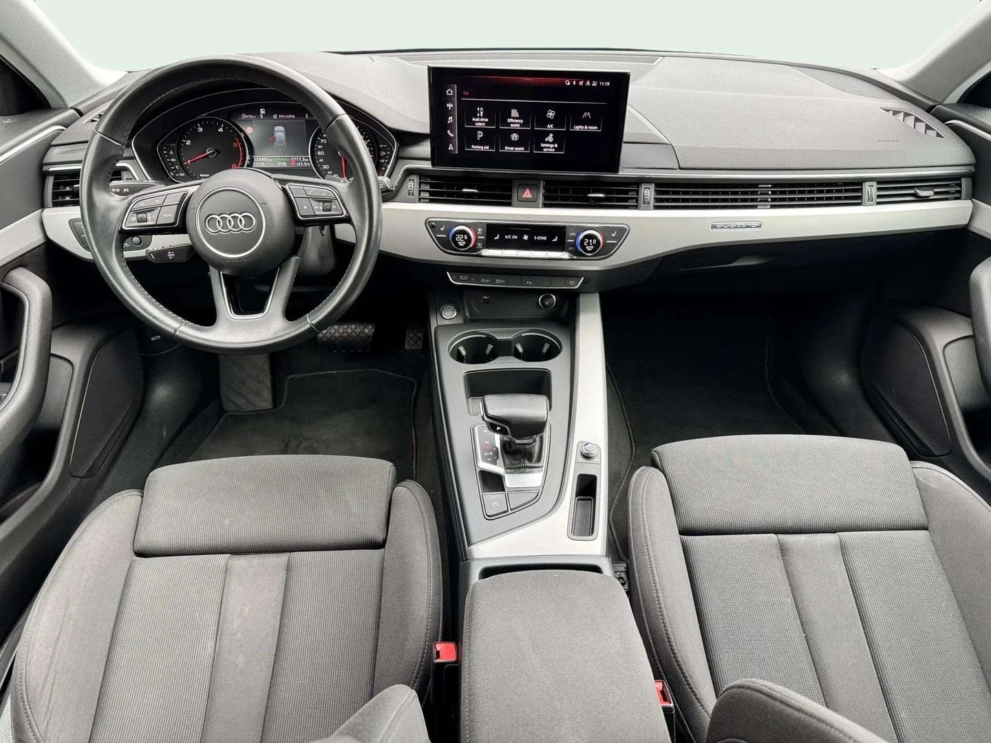 Audi A4, снимка 9 - Автомобили и джипове - 56015589