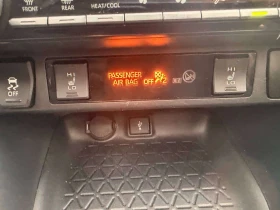 Toyota Rav4 HYBRID XLE AWD * ПОДГРЕВ ВОЛАН/СЕДАЛКИ* КАМЕРА* , снимка 15