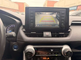 Toyota Rav4 HYBRID XLE AWD * ПОДГРЕВ ВОЛАН/СЕДАЛКИ* КАМЕРА* , снимка 9