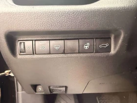 Toyota Rav4 HYBRID XLE AWD * ПОДГРЕВ ВОЛАН/СЕДАЛКИ* КАМЕРА* , снимка 13