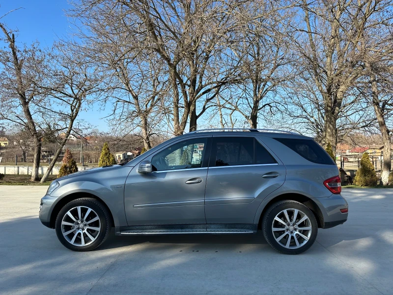 Mercedes-Benz ML 300, снимка 5 - Автомобили и джипове - 49360555