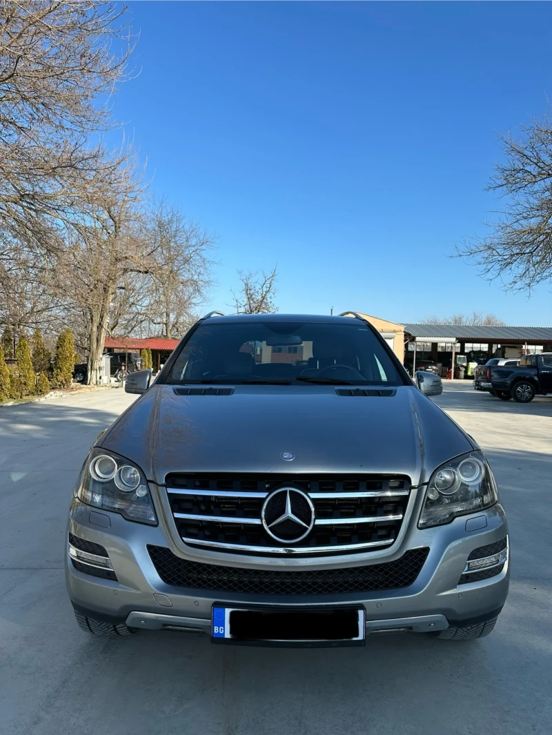 Mercedes-Benz ML 300, снимка 1 - Автомобили и джипове - 49360555