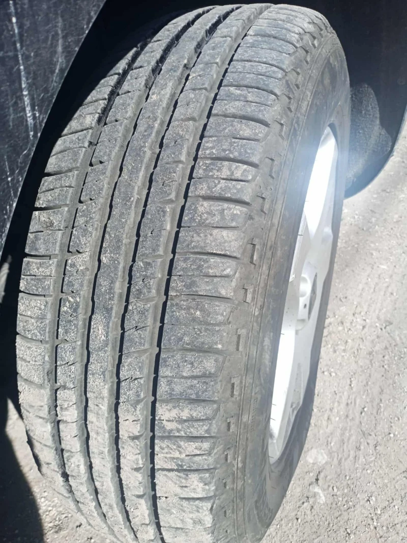 VW Touareg 2.5, снимка 12 - Автомобили и джипове - 52793659