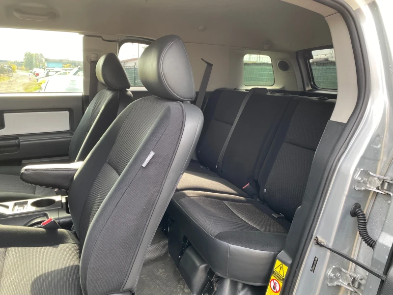 Toyota Fj cruiser TRD 4.0 V6, снимка 13 - Автомобили и джипове - 53201468