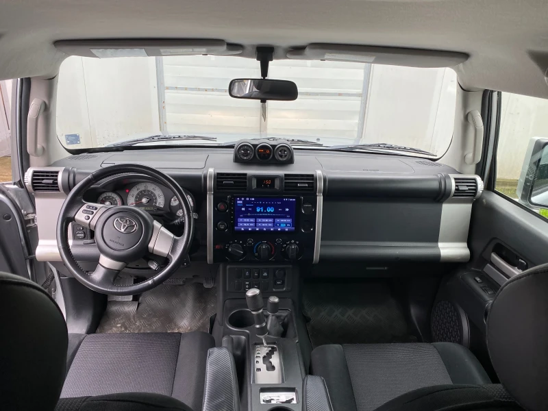 Toyota Fj cruiser TRD 4.0 V6, снимка 9 - Автомобили и джипове - 53201468
