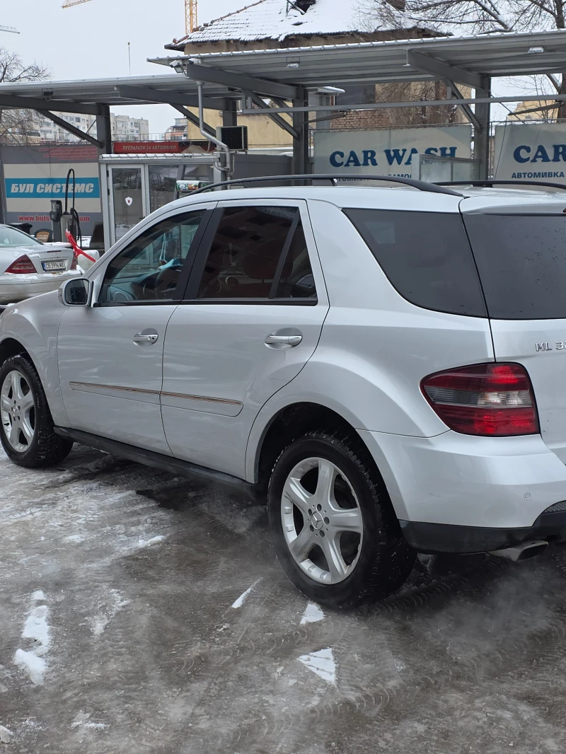 Mercedes-Benz ML 320 SPORT, снимка 4 - Автомобили и джипове - 53327823