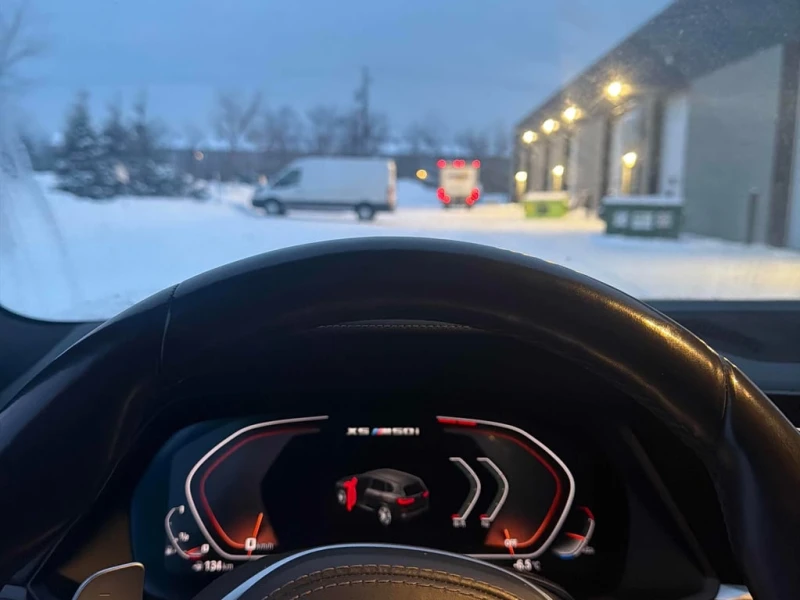 BMW X5 * M50i * CARFAX * 360 * ПОДГРЕВ * ПАМЕТ, снимка 7 - Автомобили и джипове - 53344222