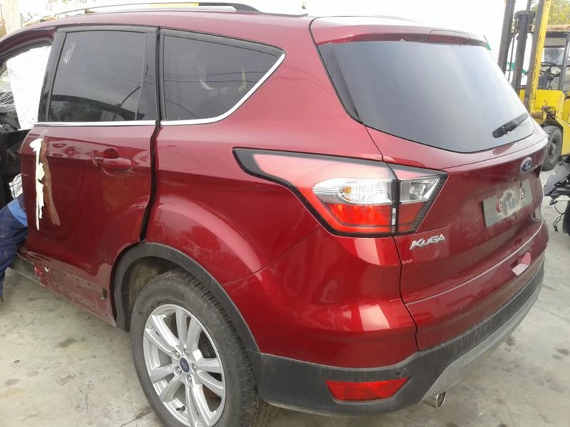 Ford Kuga 2.0d-na 4asti, снимка 9 - Автомобили и джипове - 23159828