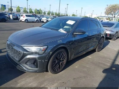 Audi Q8 E-TRON PRESTIGE QUATTRO