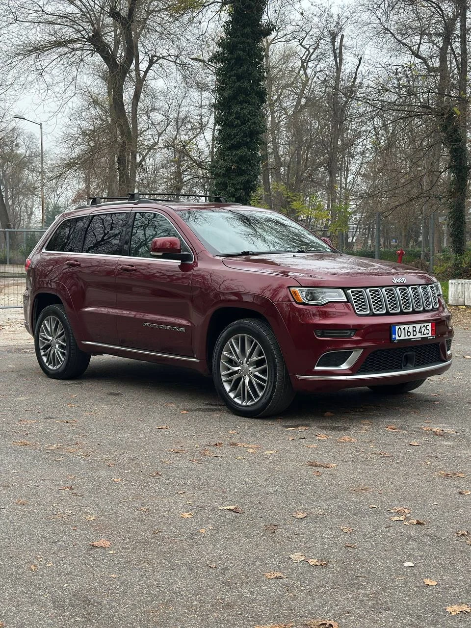 Jeep Grand cherokee Summit /5.7/Sky Gray INTERIOR/ FULL, снимка 1