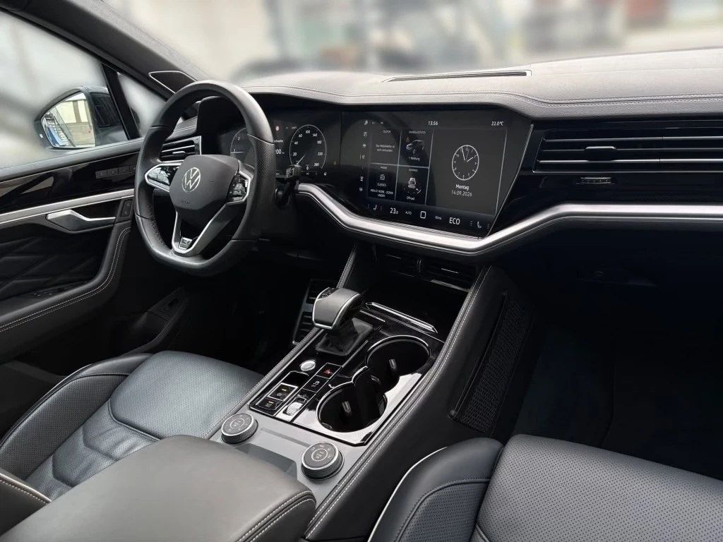 VW Touareg 3.0 TDI R-Line 4M, снимка 6 - Автомобили и джипове - 9805172