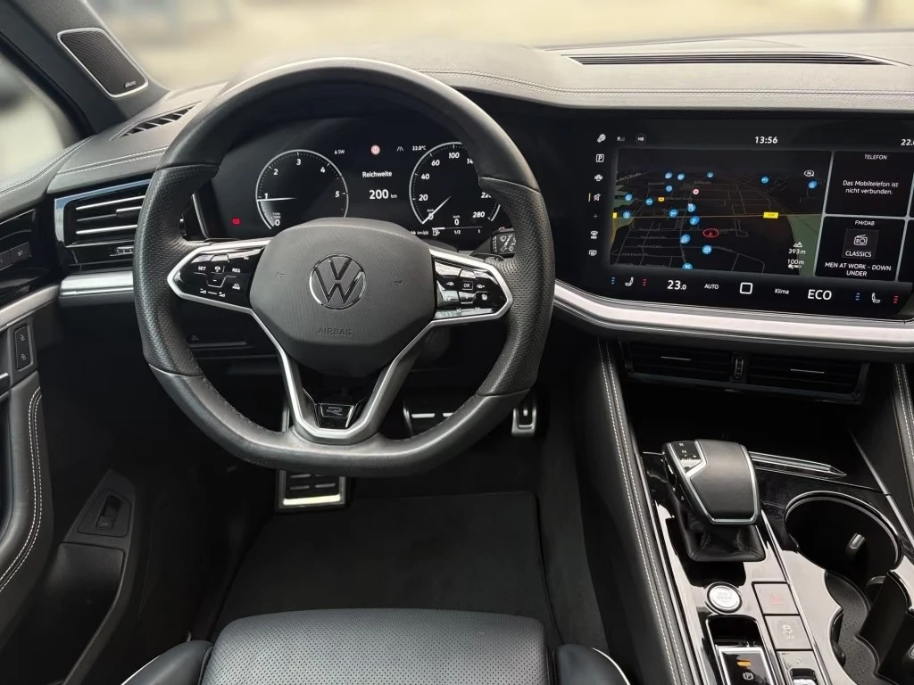VW Touareg 3.0 TDI R-Line 4M, снимка 7 - Автомобили и джипове - 9805172