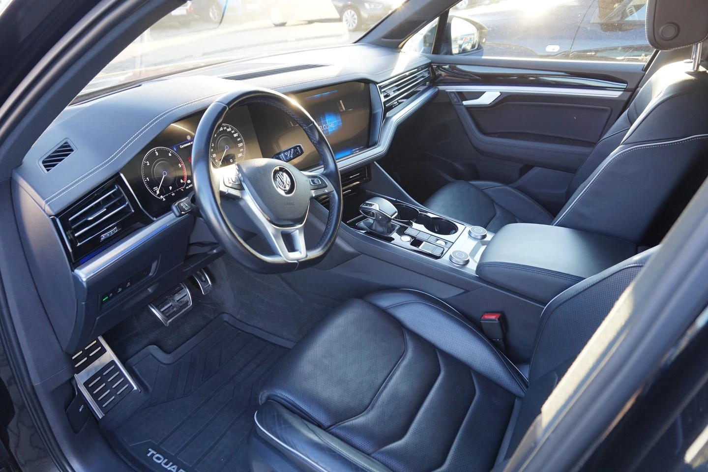VW Touareg V6 TDI BMT 4MOTION - изображение 4