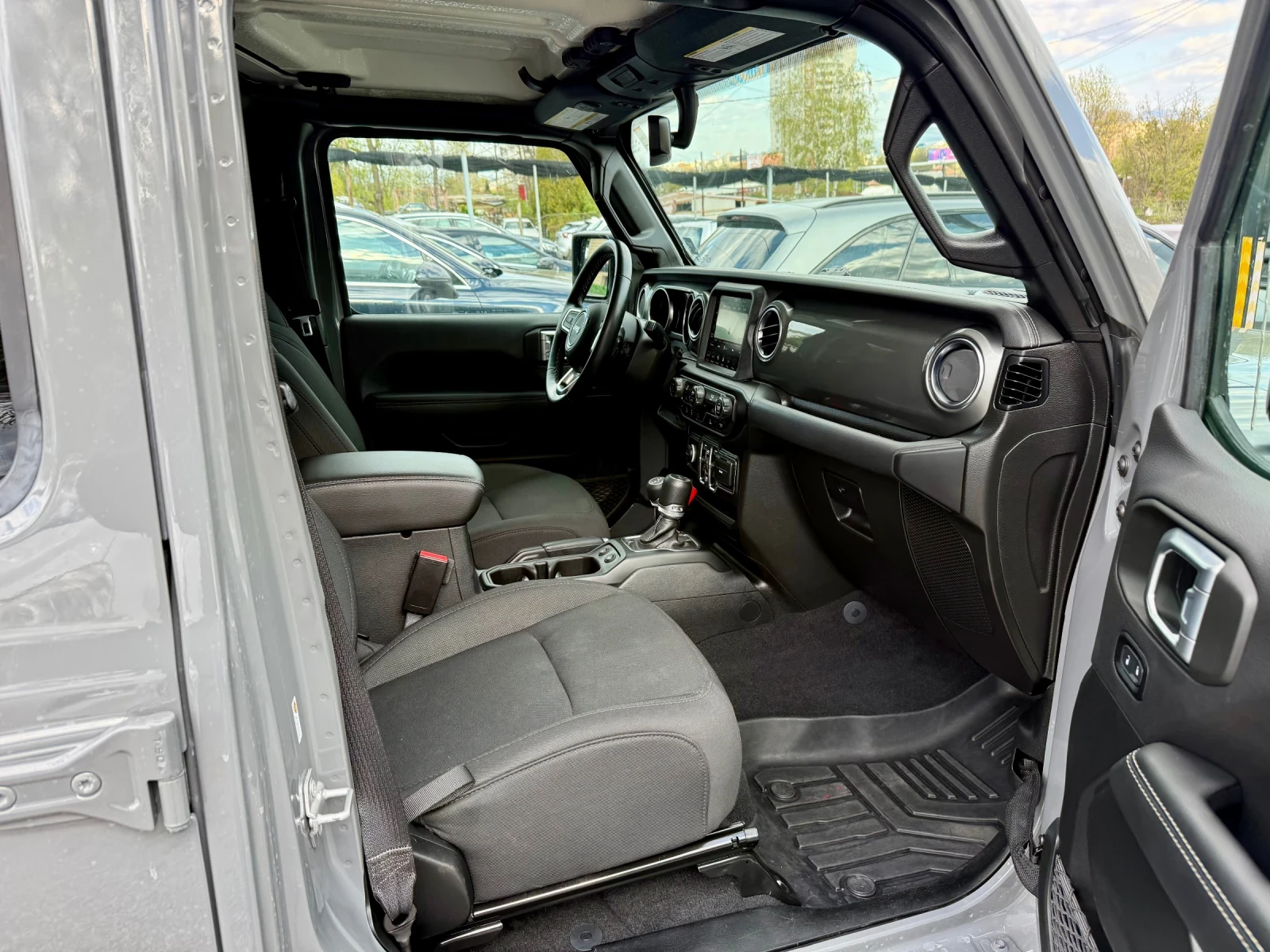 Jeep Wrangler Unlimited, снимка 12 - Автомобили и джипове - 54299124