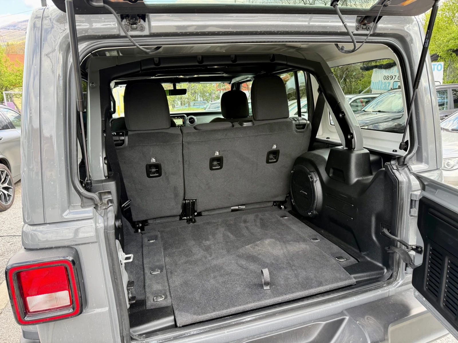 Jeep Wrangler Unlimited, снимка 16 - Автомобили и джипове - 54299124